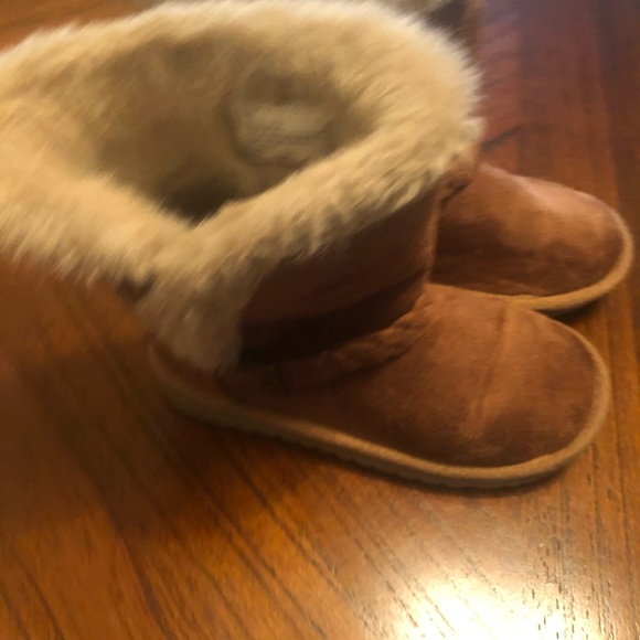 Boots - Picture 3 of 4